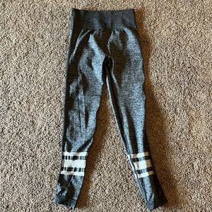 Buff Bunny Leggings size medium